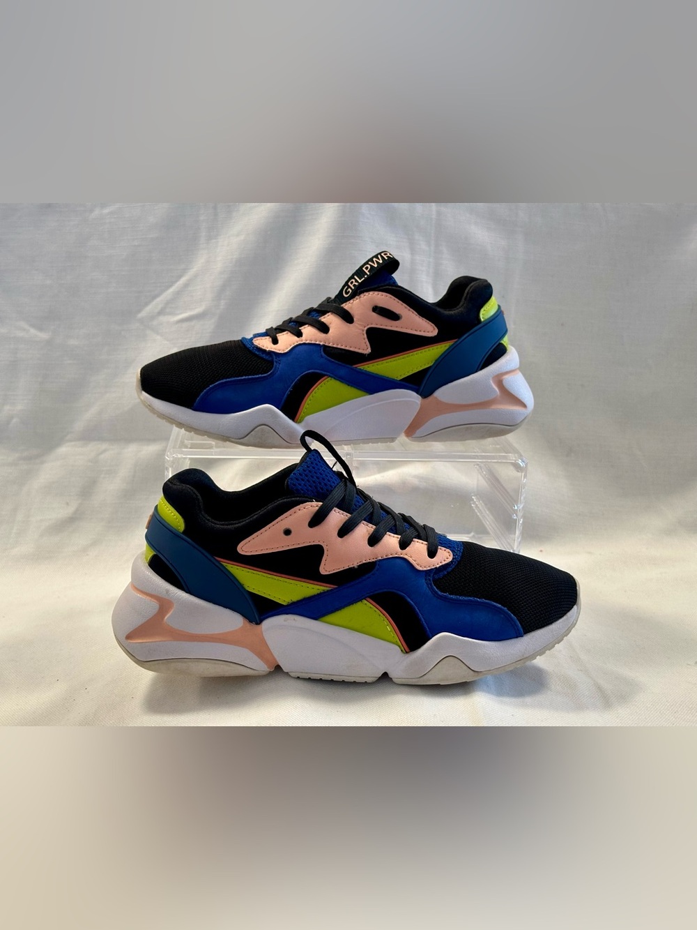 PUMA Nova GRL PWR Women's
Size 7 Sneakers Black Pink Blue
Yellow